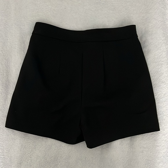 Express high-rise gold button shorts - Picture 4 of 7